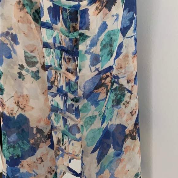 LF Millau Sheer Leaf Print Tank with Side Detail - Picture 4 of 5